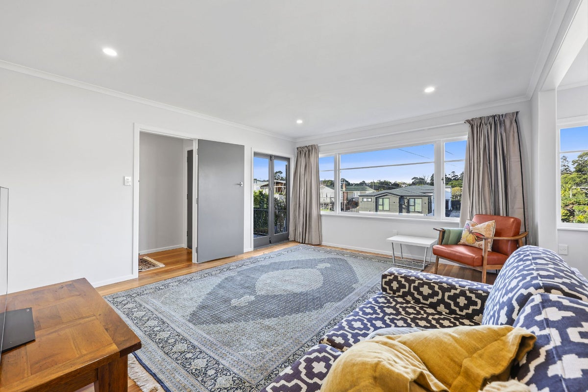 38 Angelo Avenue, Howick, Auckland - Carousel 2