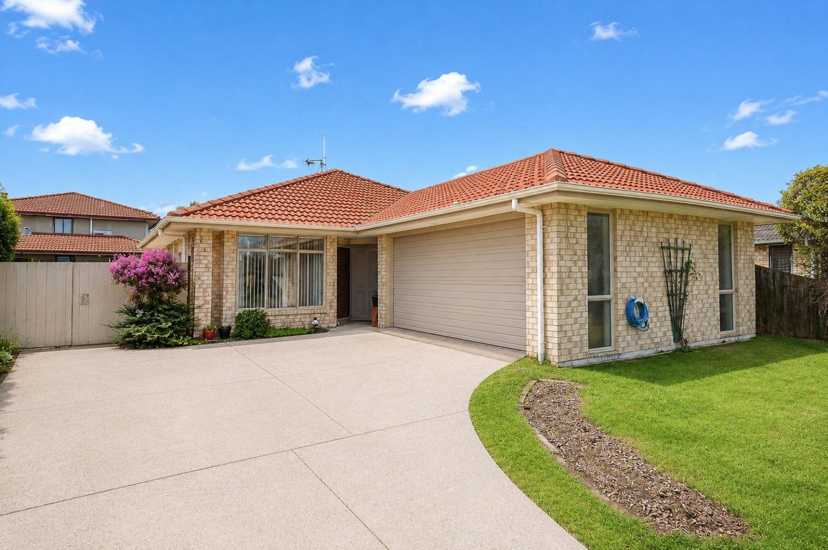 11 Arlington Court, Rototuna North, Hamilton - Carousel 1