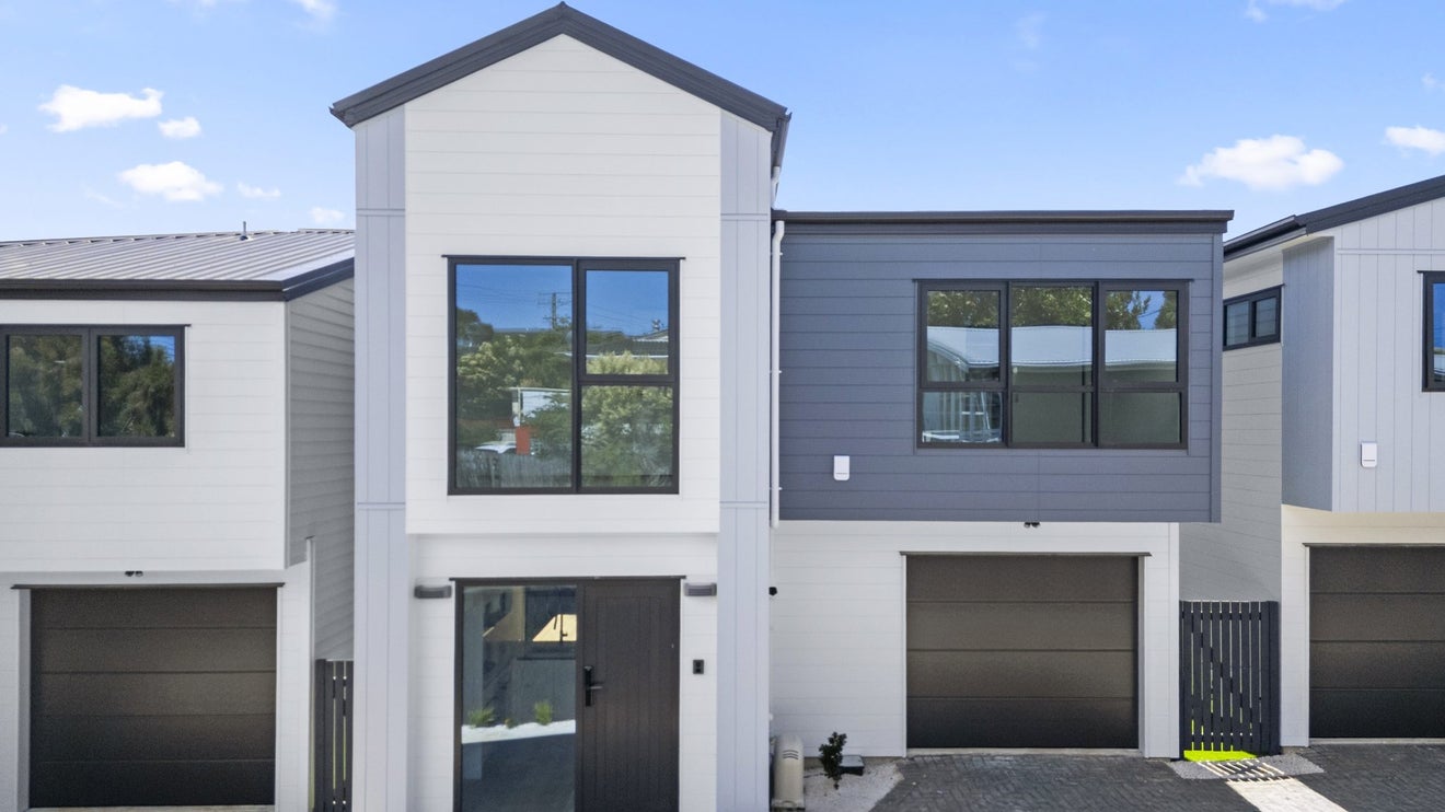 334D Swanson Road, Ranui, Auckland - Carousel 1