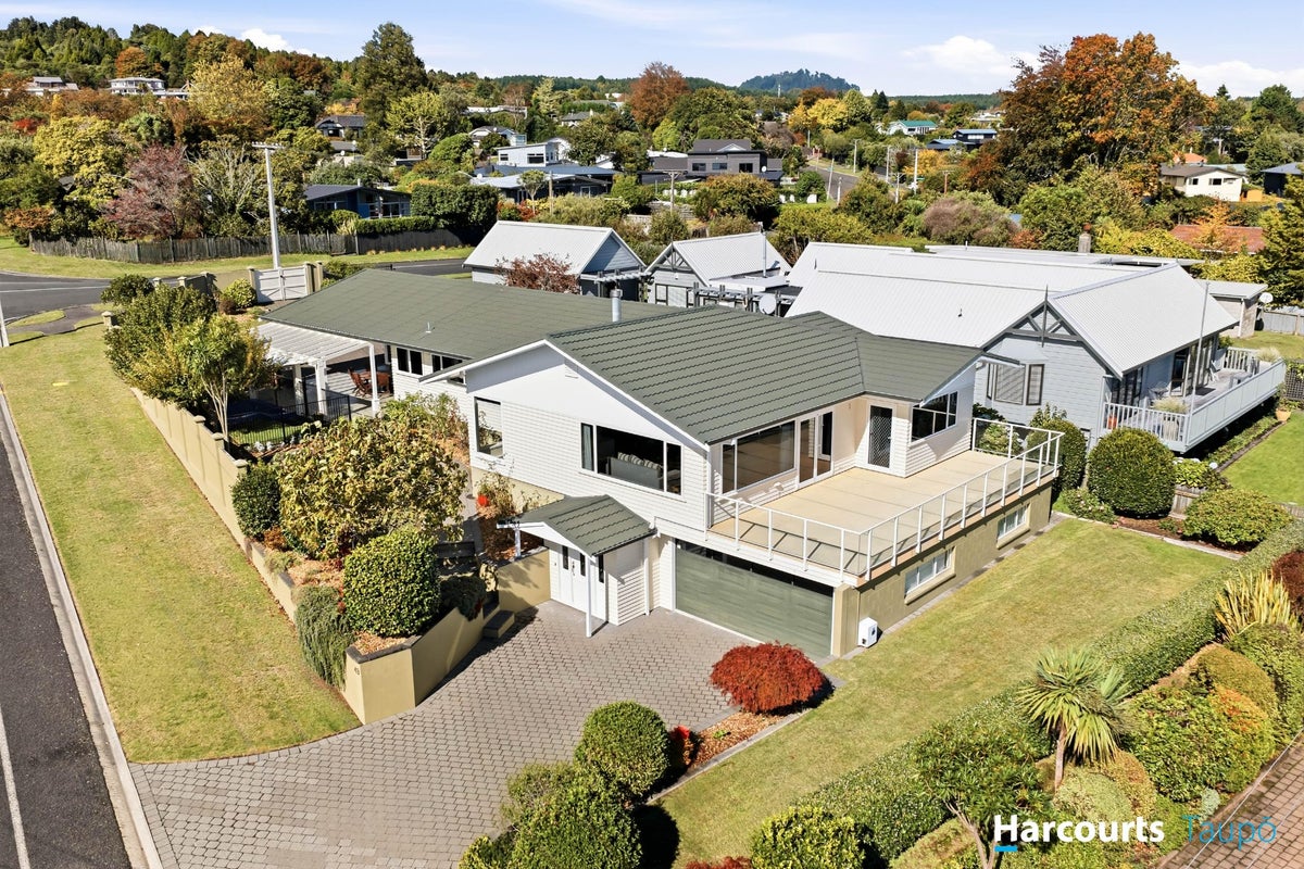 49 Shepherd Road, Waipahihi, Taupo - Carousel 1