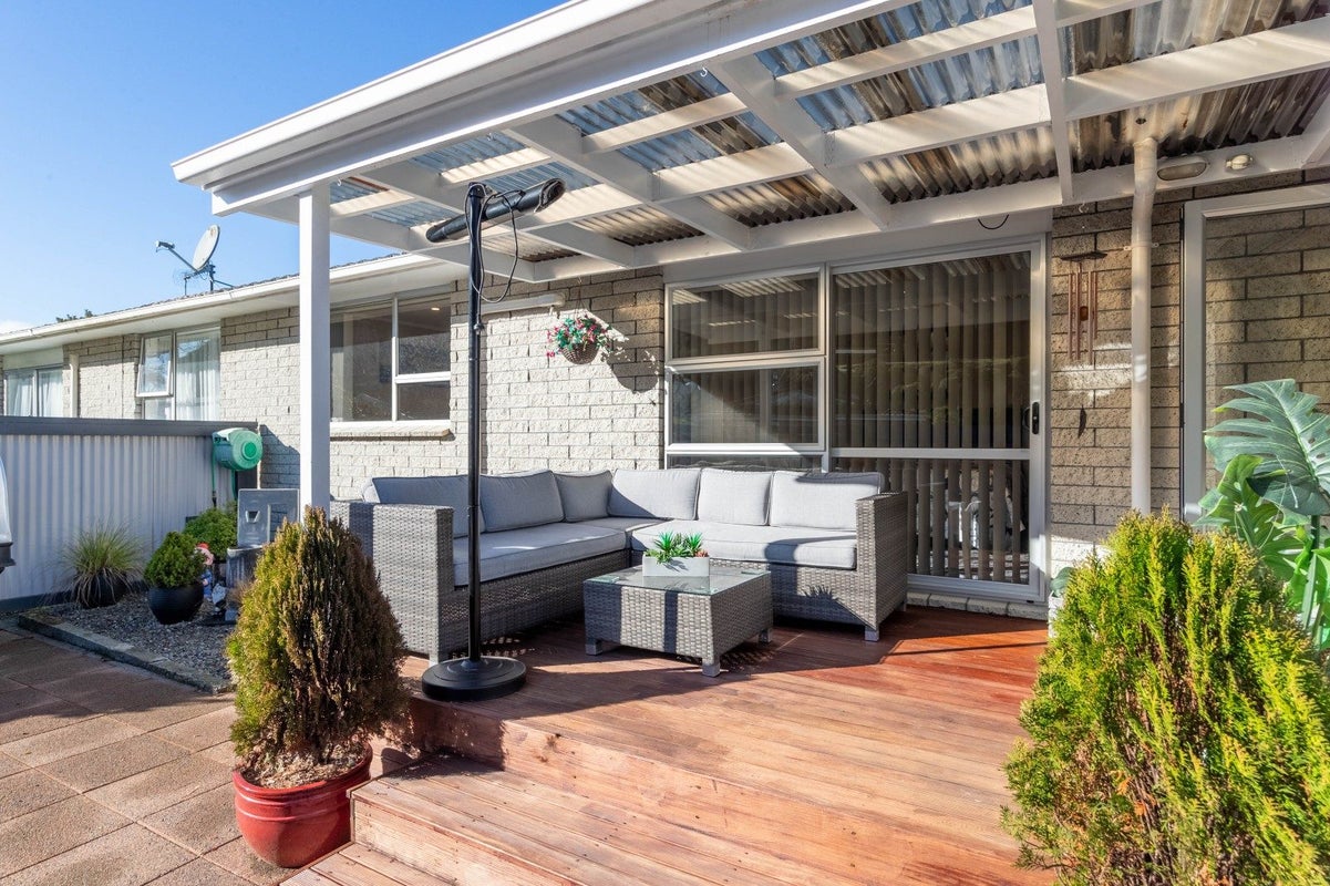 5A FREMONT GR, TOTARA PARK, UPPER HUTT - Carousel 1