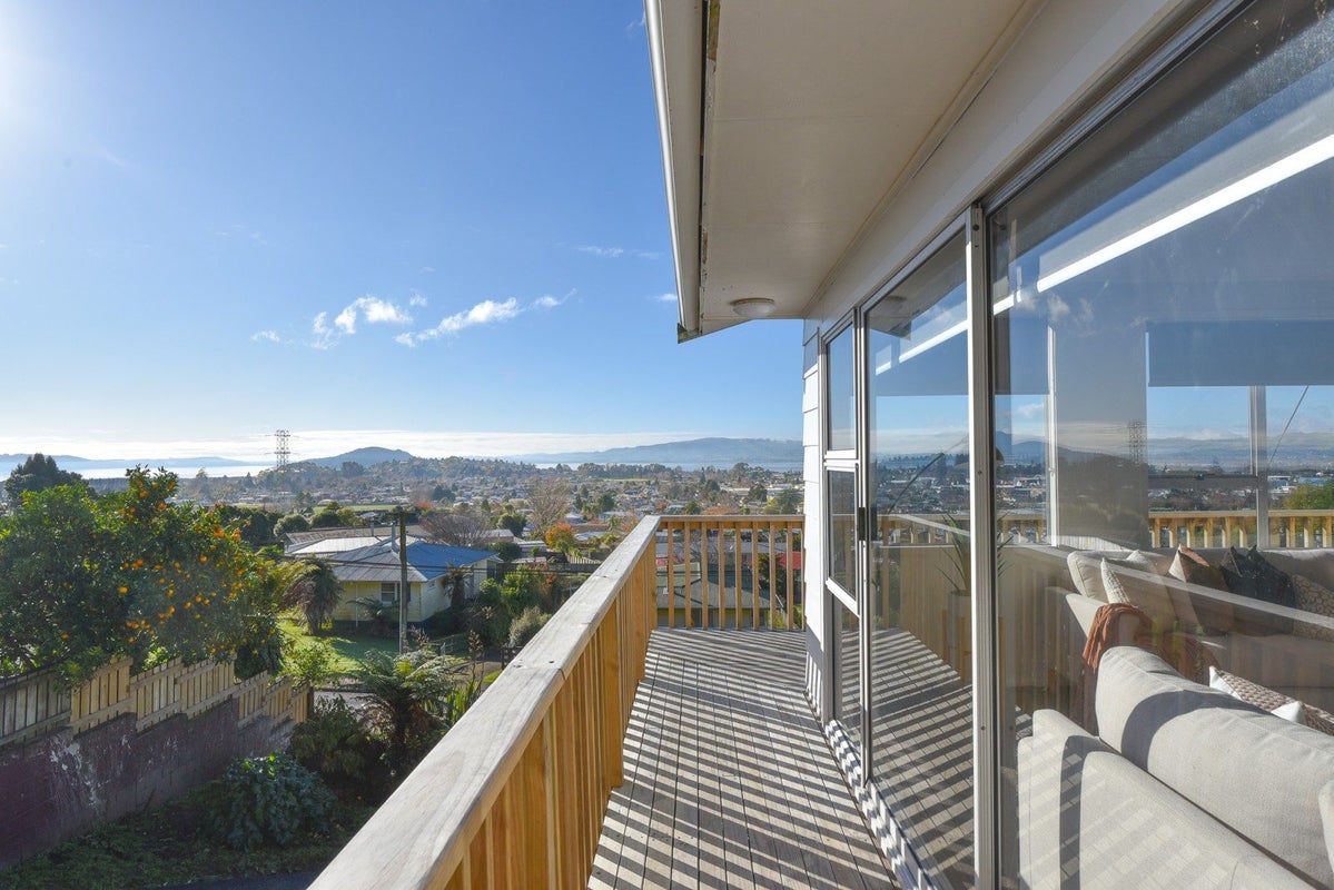 93 Mallard Drive, Selwyn Heights, Rotorua - Carousel 1