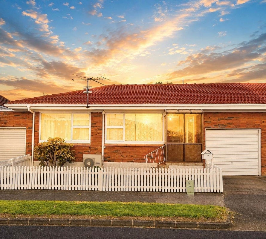 75 Glen Avenue, Papatoetoe, Auckland - Carousel 2