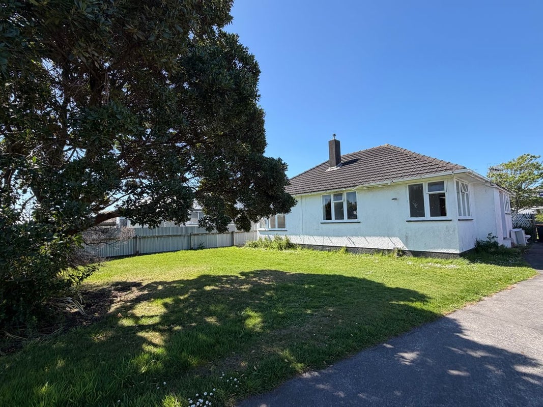71 Clyde Crescent, Roslyn, Palmerston North, Manawatu / Whanganui - Carousel 1