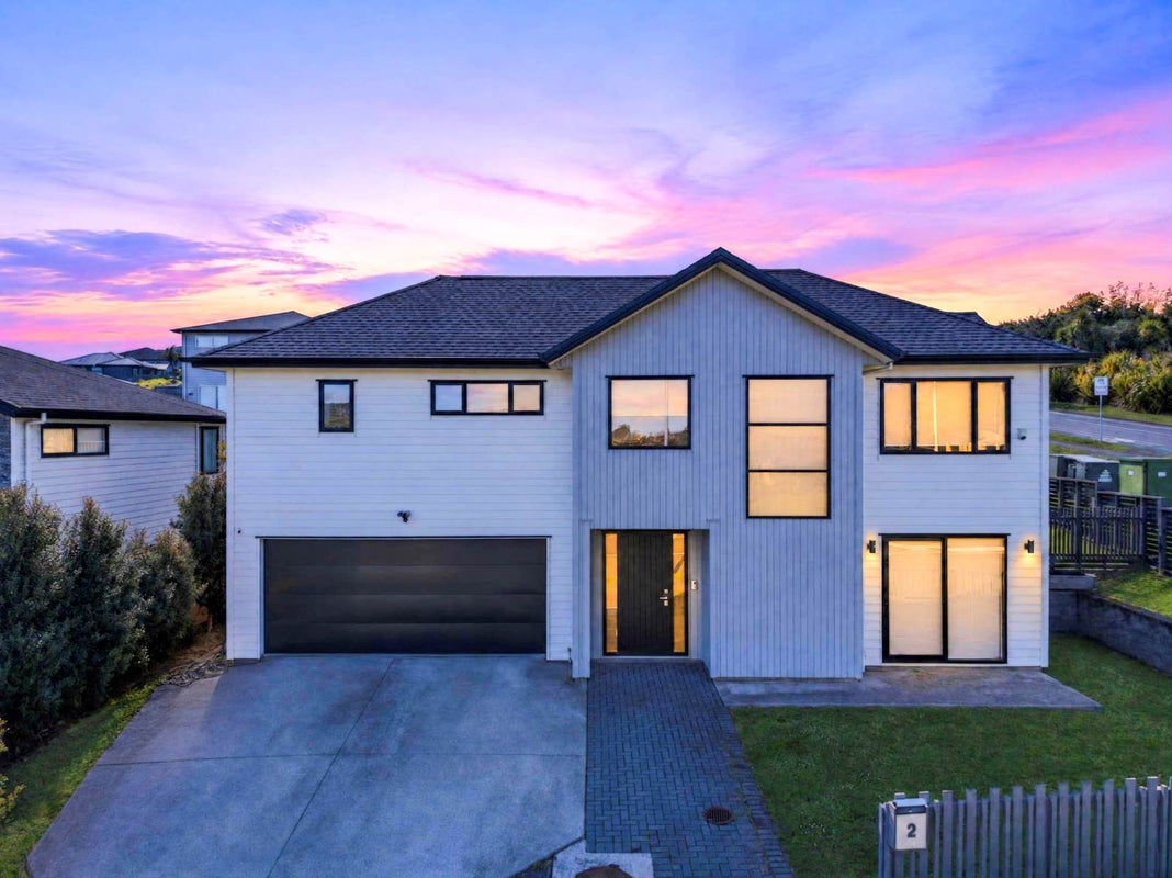 2 Celestial Crescent, Orewa, Rodney, Auckland - Carousel 1