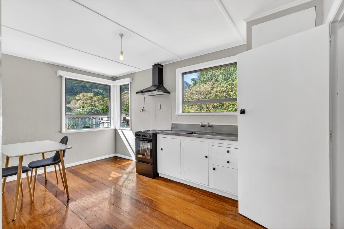 11 Bracken Avenue, Te Aroha, Te Aroha - Carousel 2