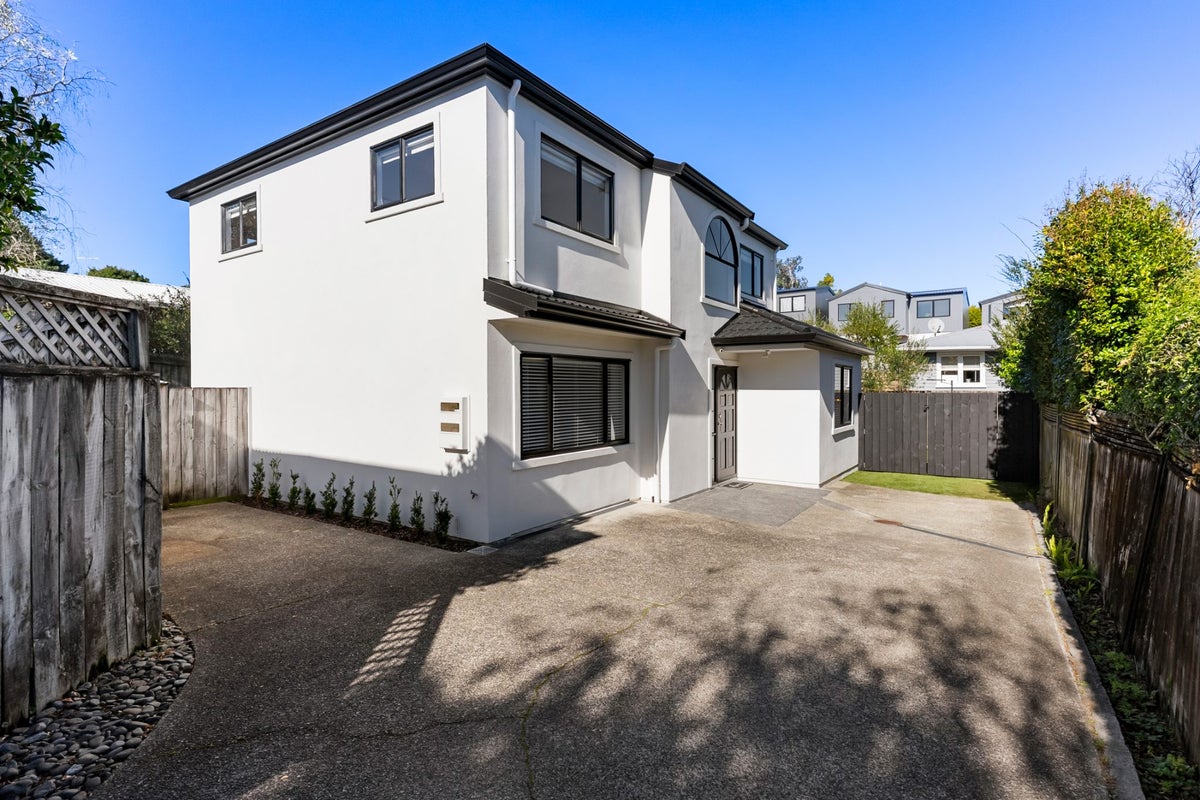 2/34 Selwyn Crescent, Forrest Hill, Auckland - Carousel 1