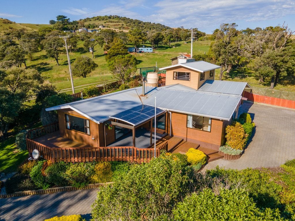 16 Coronation Street, Moeraki, Palmerston - Carousel 1