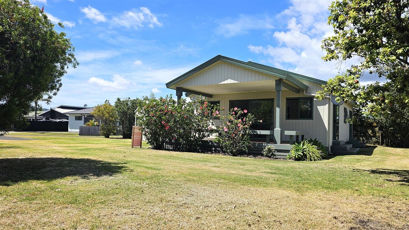 111 Castle View Road, Matarangi, Whitianga - Carousel 1