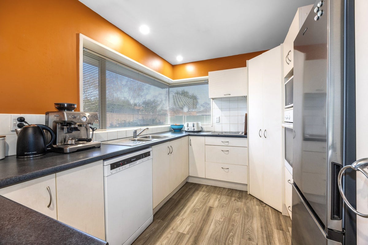 148 Brookside Terrace, Bryndwr, Christchurch - Carousel 2