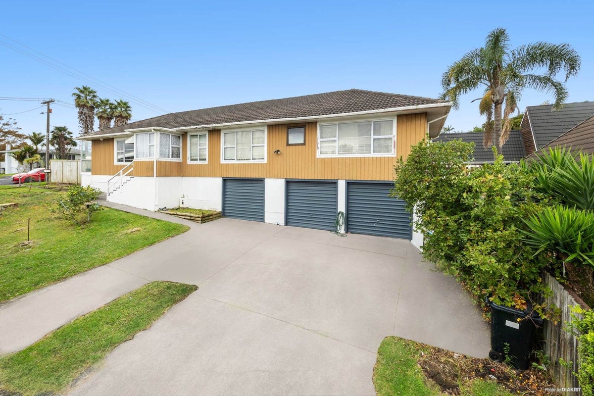 26 Olsen Avenue, Hillsborough, Auckland - Carousel 2