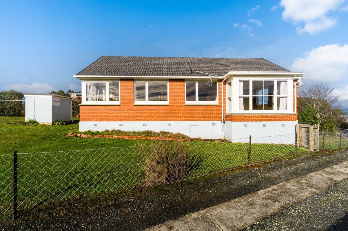 26 Totara Avenue, Balclutha - Carousel 1