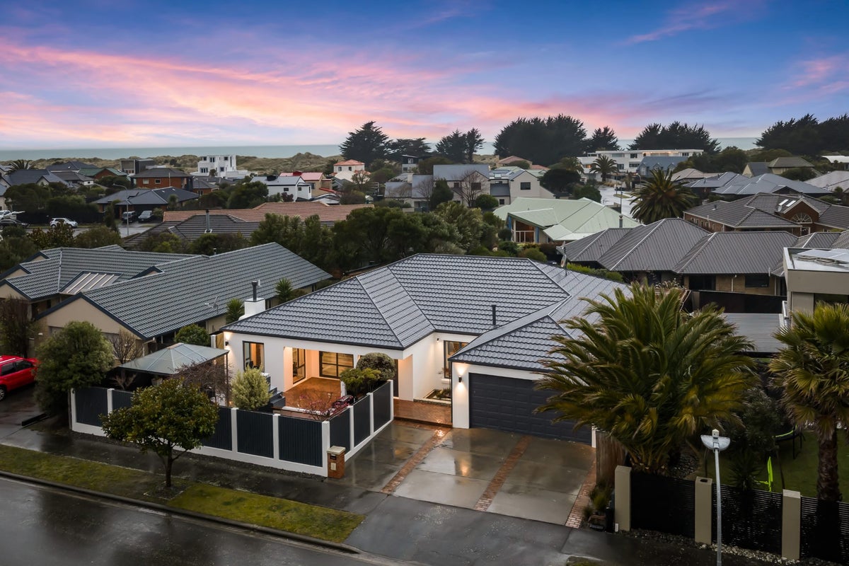 3 Cordyline Place, Waimairi Beach, Christchurch - Carousel 1