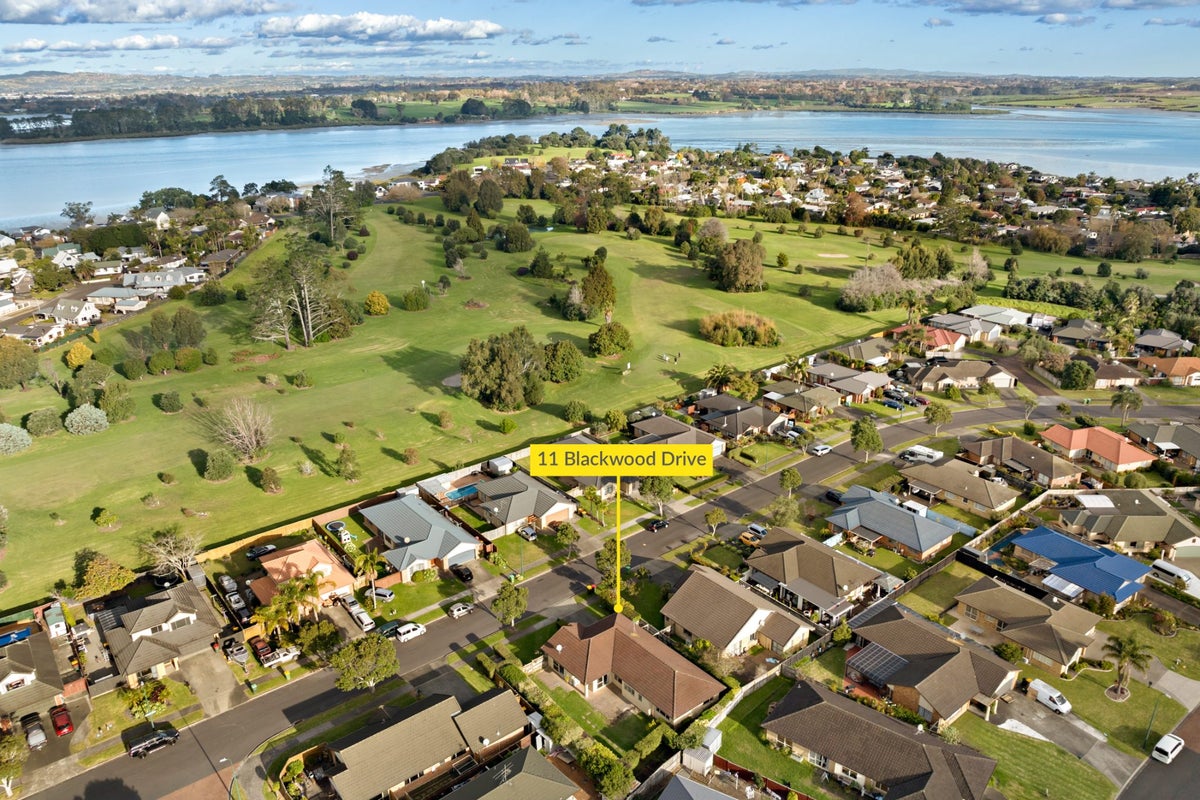 11 Blackwood Drive, Wattle Downs, Auckland - Carousel 24