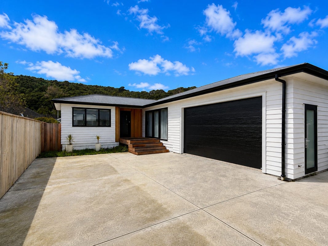 22B Moohan Street, Wainuiomata, Lower Hutt - Carousel 1