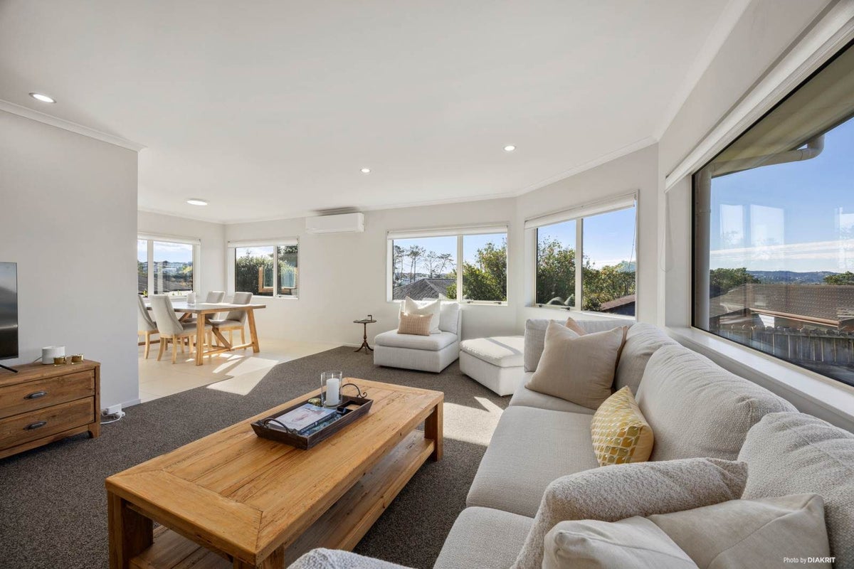 16 Anchorite Way, Red Beach, Red Beach - Carousel 2