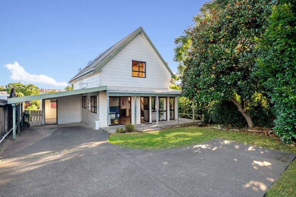 2/20 Brook Street, Milford, Auckland - Carousel 2