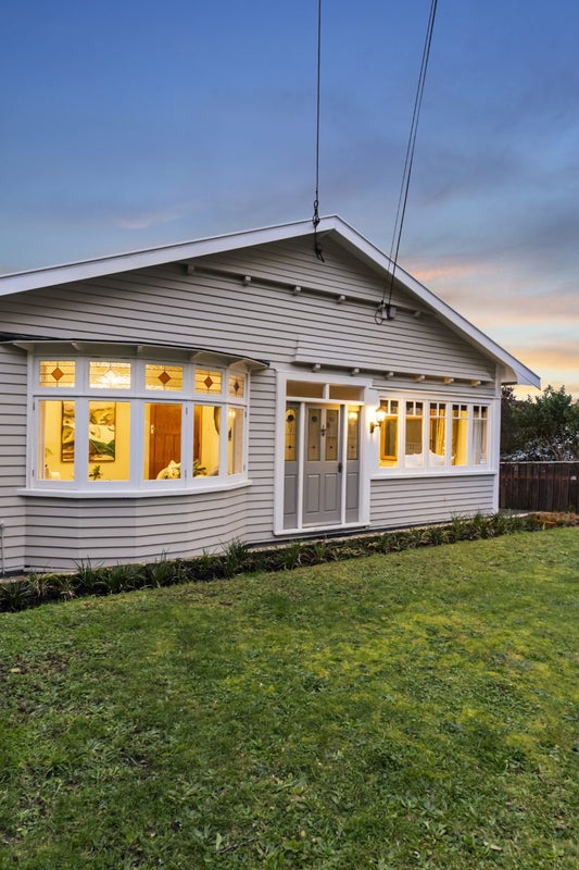 4 Collier Avenue, Karori, Wellington - Carousel 30