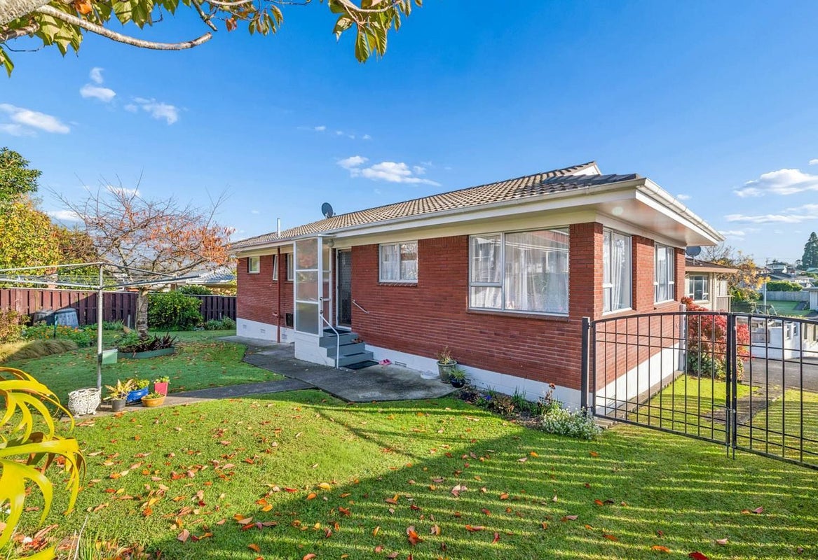 2/39 Ashdown Place, Pahurehure, Papakura - Carousel 2