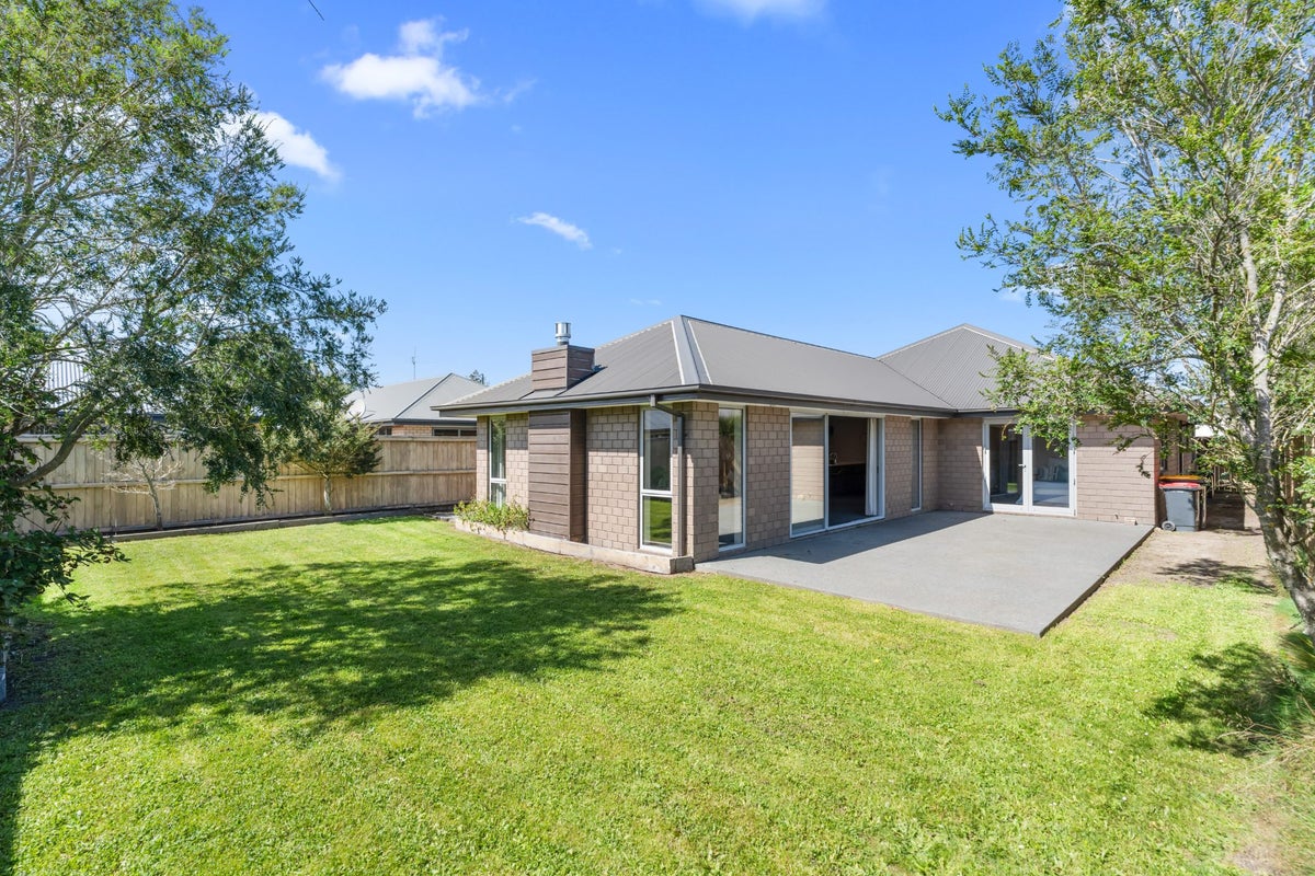 36 Little Oaks Drive, Yaldhurst, Christchurch - Carousel 2