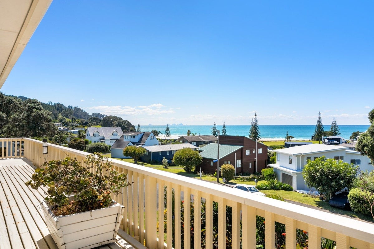 101 Titiro Place, Onemana, Whangamata - Carousel 2
