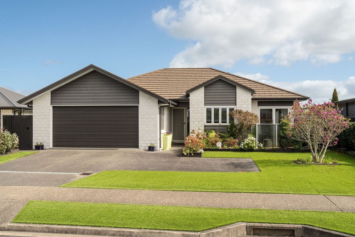72 Te Ranga Memorial Drive, Pyes Pa, Tauranga - Carousel 1