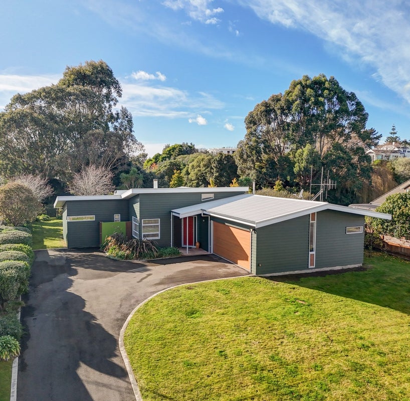 5 Suffolk Drive, Otamatea, Whanganui - Carousel 1