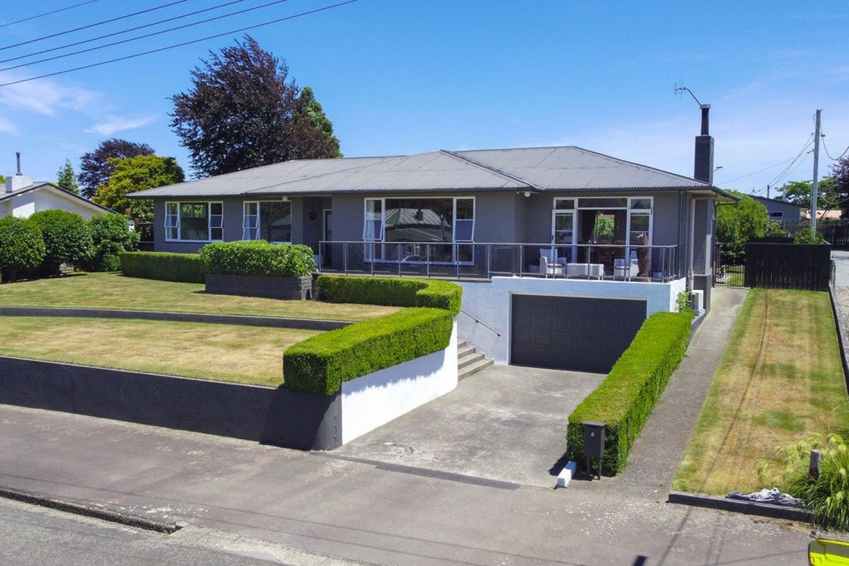 5 Chamberlain Street, Dannevirke - Carousel 1
