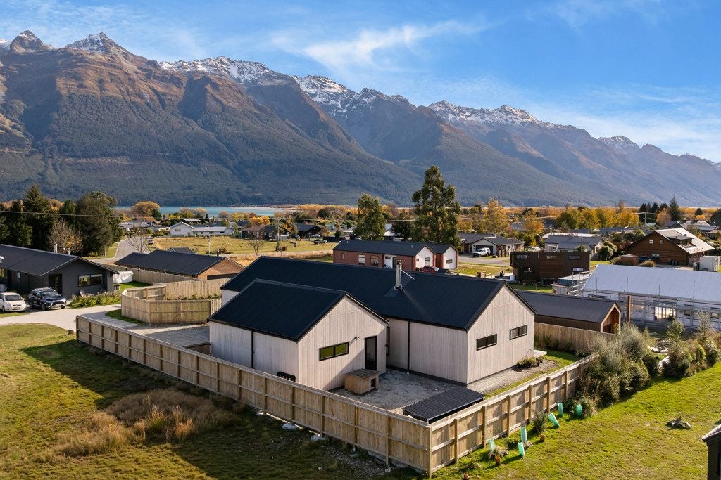 7 Richardson Street, Glenorchy, Glenorchy - Carousel 2
