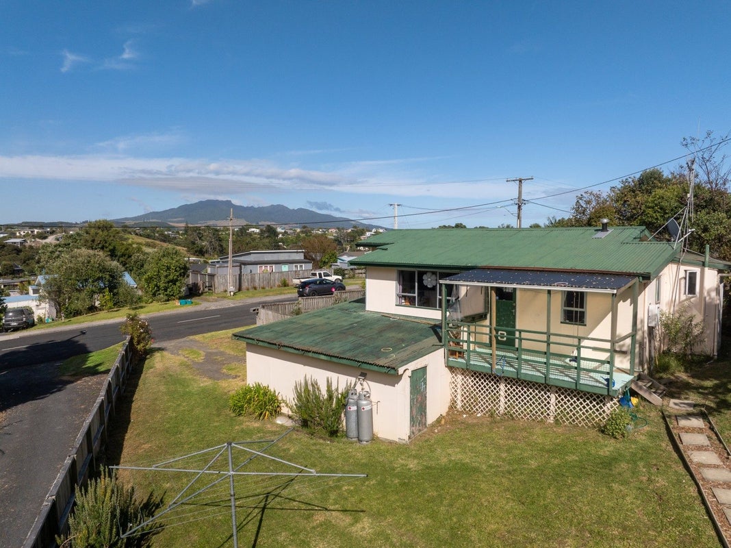 32 Government Road, Raglan, Raglan - Carousel 1