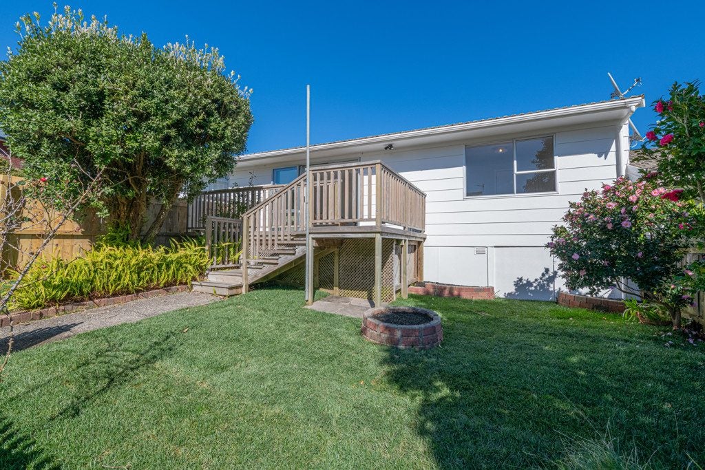 2/36A Sunnynook Road, Sunnynook, Auckland - Carousel 1