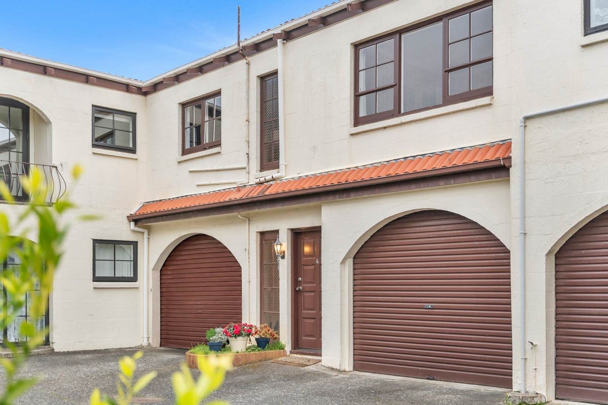4/2 Brightside Road, Epsom, Auckland - Carousel 1