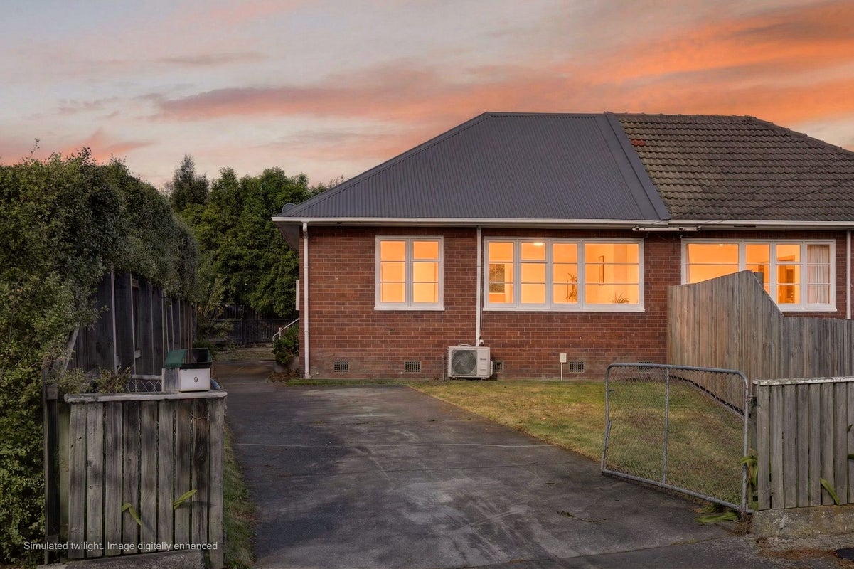 9 Rowe Place, Burwood, Christchurch - Carousel 1