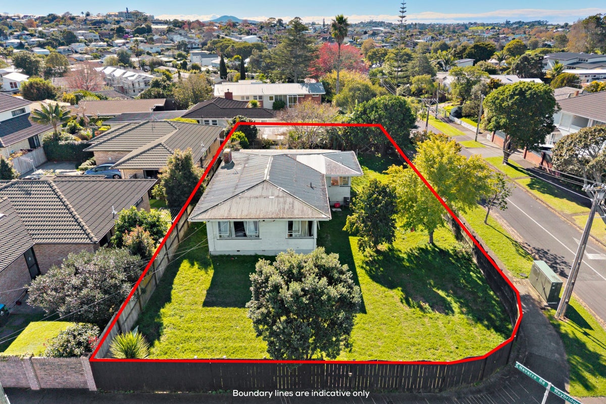 2 Navarre Road, Glen Innes, Auckland - Carousel 1
