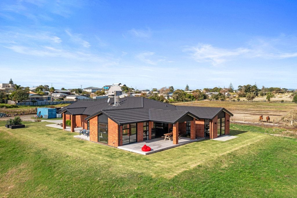 442A Pukehina Parade, Pukehina, Te Puke - Carousel 1