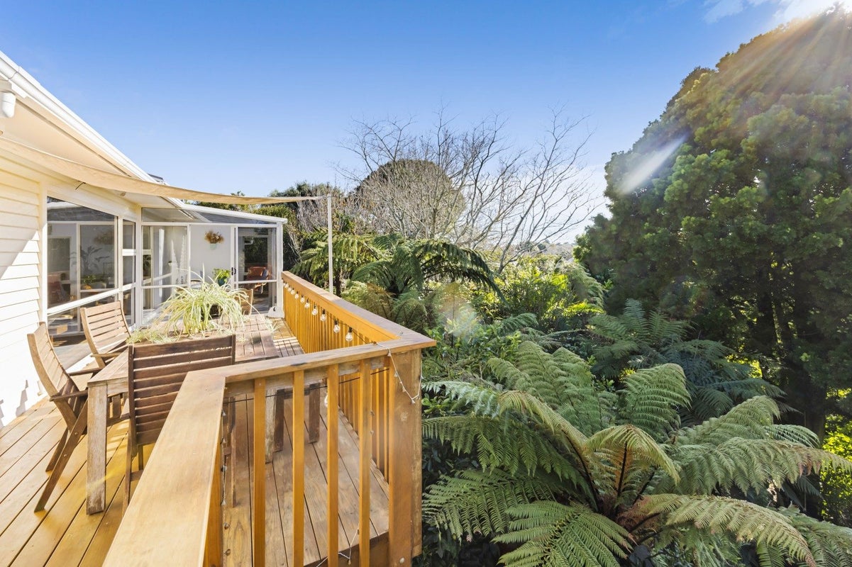 27A Montana Place, Merrilands, New Plymouth - Carousel 1
