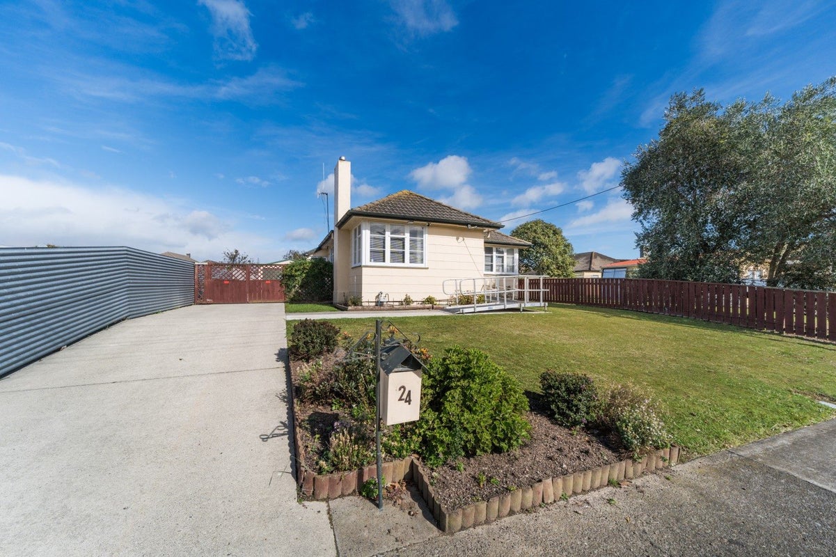 24 Wilson Crescent, Highbury, Palmerston North - Carousel 16