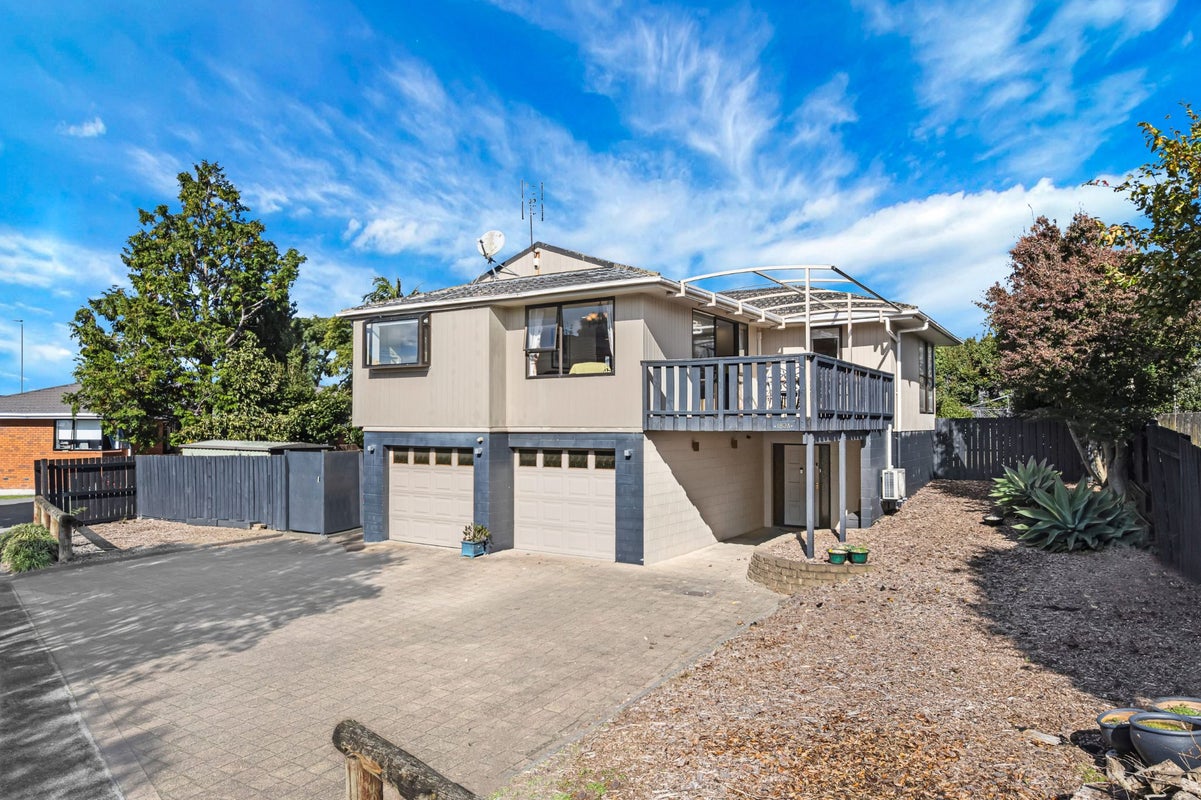 183A Walter Strevens Drive, Conifer Grove, Takanini - Carousel 1