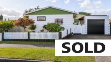 42 Konini Crescent, Pirimai, Napier - Carousel 1