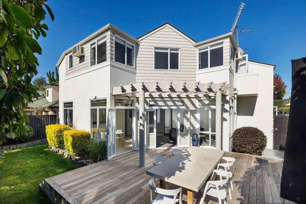 18A Horotutu Road, Greenlane, Auckland - Carousel 1