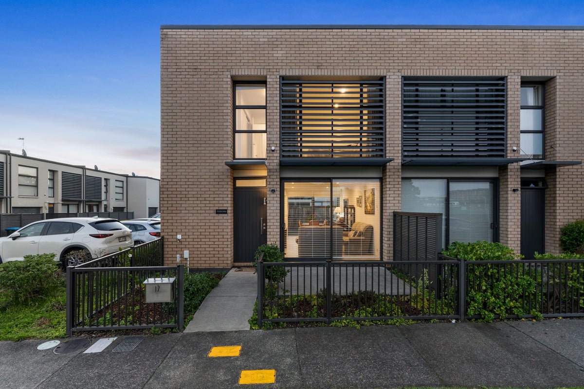 17 Guyon Street, Stonefields, Auckland - Carousel 1
