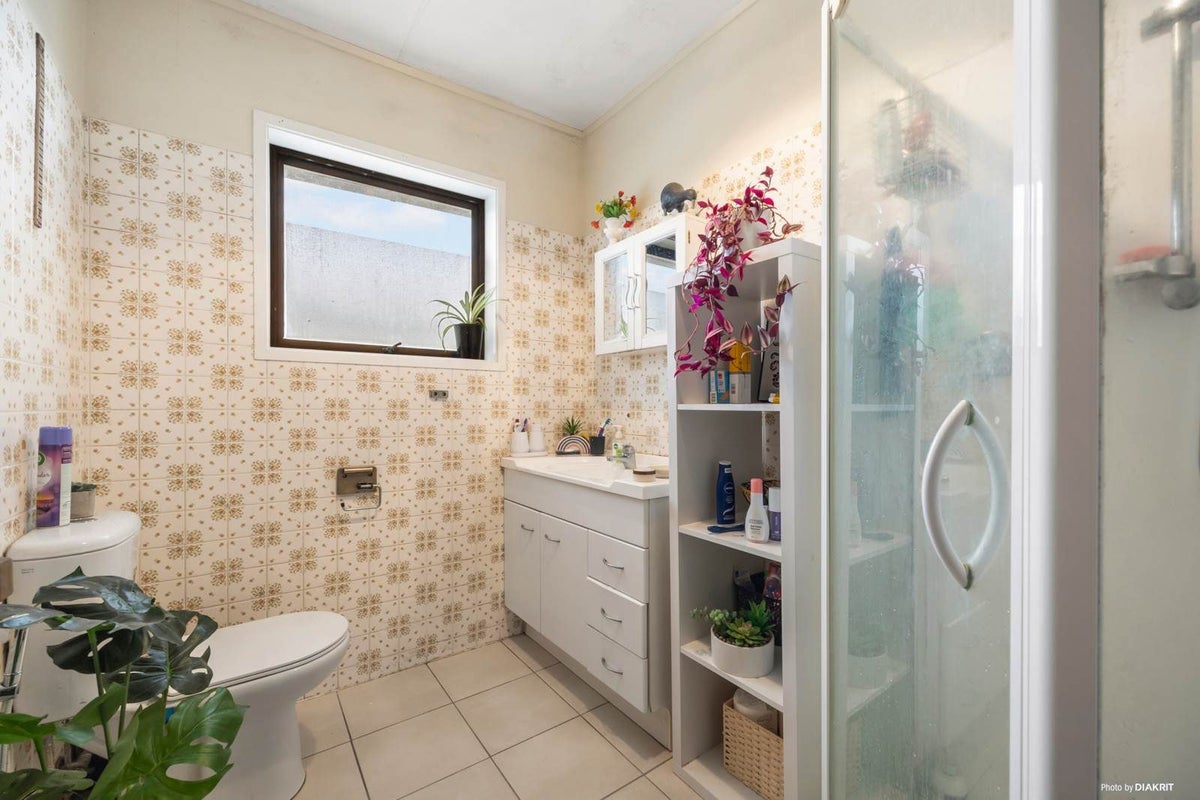 26 Olsen Avenue, Hillsborough, Auckland - Carousel 12
