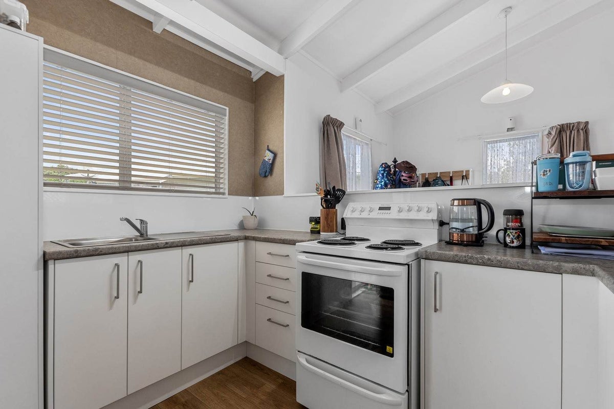 1/6 Bloomfield Place, Onerahi, Whangarei - Carousel 2