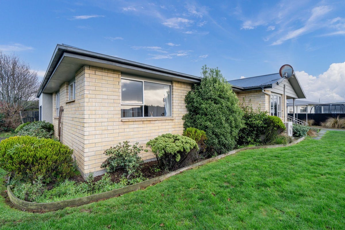 808 Tweed Street, Rockdale, Invercargill - Carousel 1