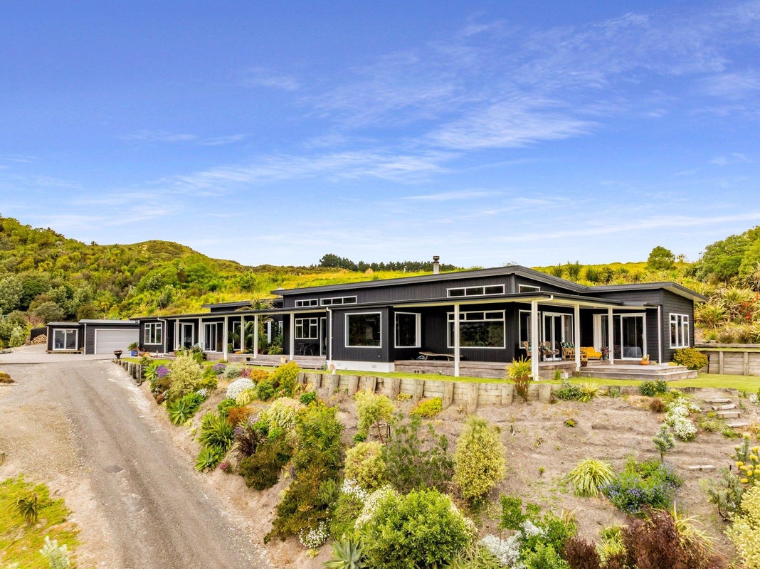 6A Lochiel Street, Mahia, Mahia - Carousel 1