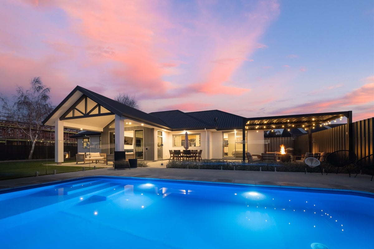 14 Waters Avenue, Burleigh, Blenheim - Carousel 1