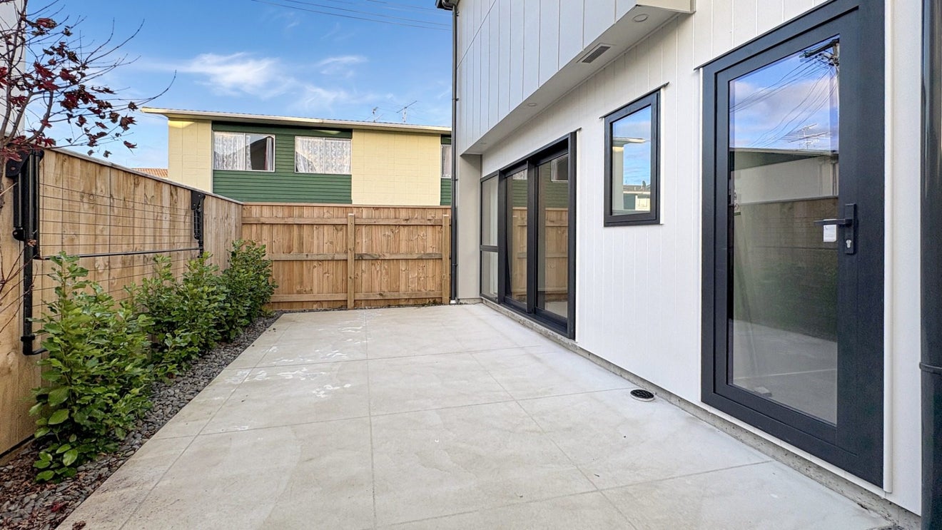 1/104 Martin Street, Wallaceville, Upper Hutt - Carousel 12