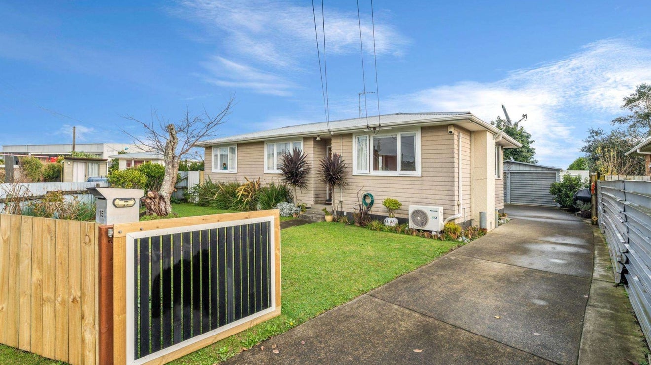 15 Albion Place, Papakura, Papakura - Carousel 1