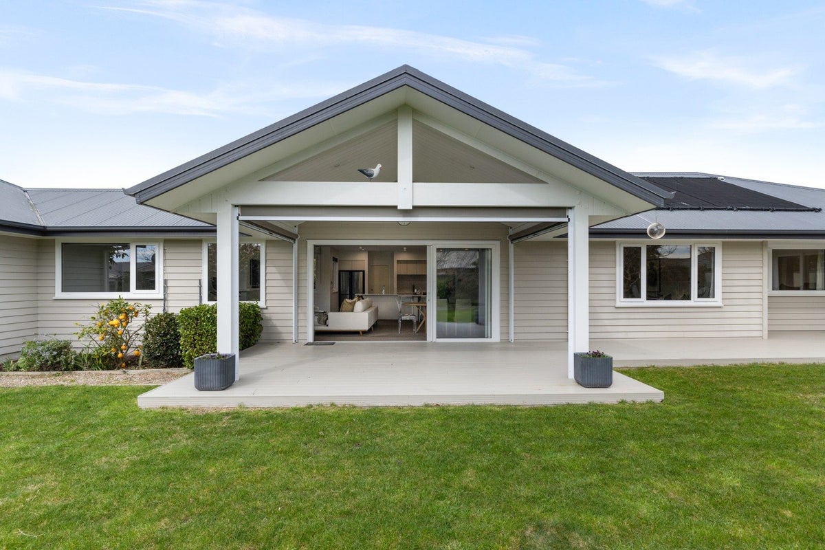 54 Whakatomo Place, Havelock North, Havelock North - Carousel 1