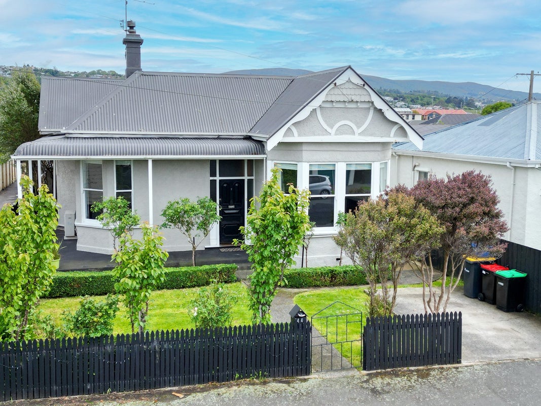 44 Hargest Crescent, Saint Kilda, Dunedin - Carousel 2